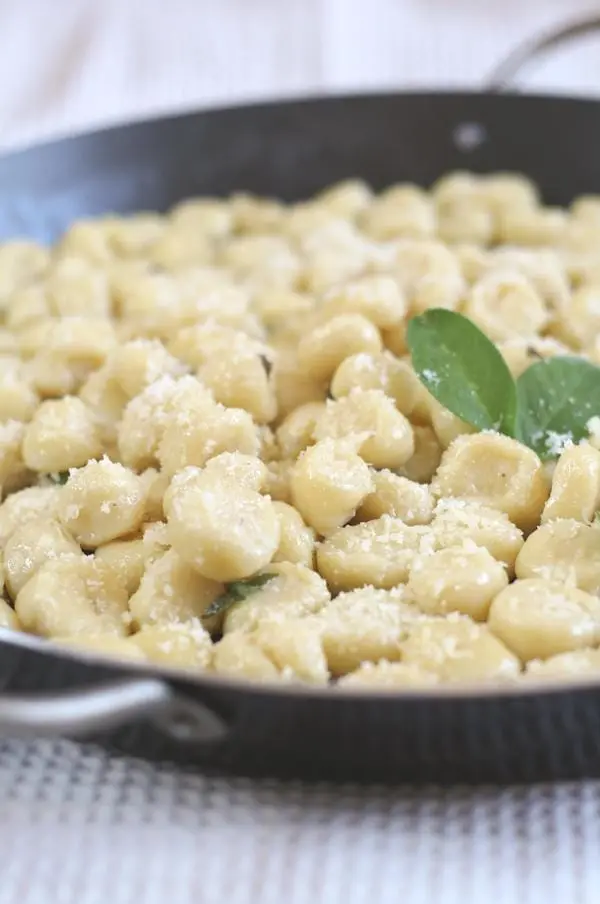 Gnocchi di ricotta burro e salvia
